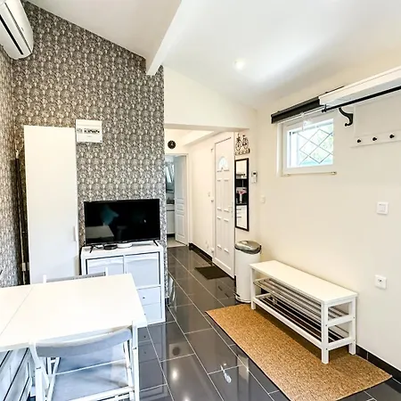 Le Comfy Nook - Tiny House Paris Cdg Disneyland Apartment